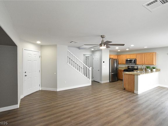 4th image of 10433 Armand Ave