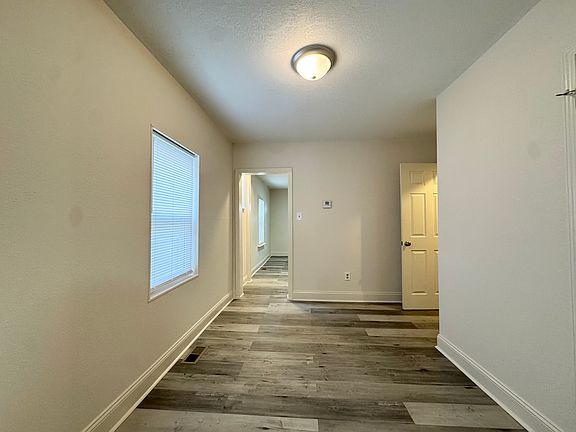 5th image of 516 Barnett Ave