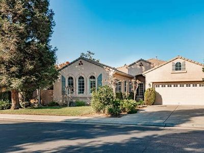 2592 E Sage Way, Fresno, CA, 93720