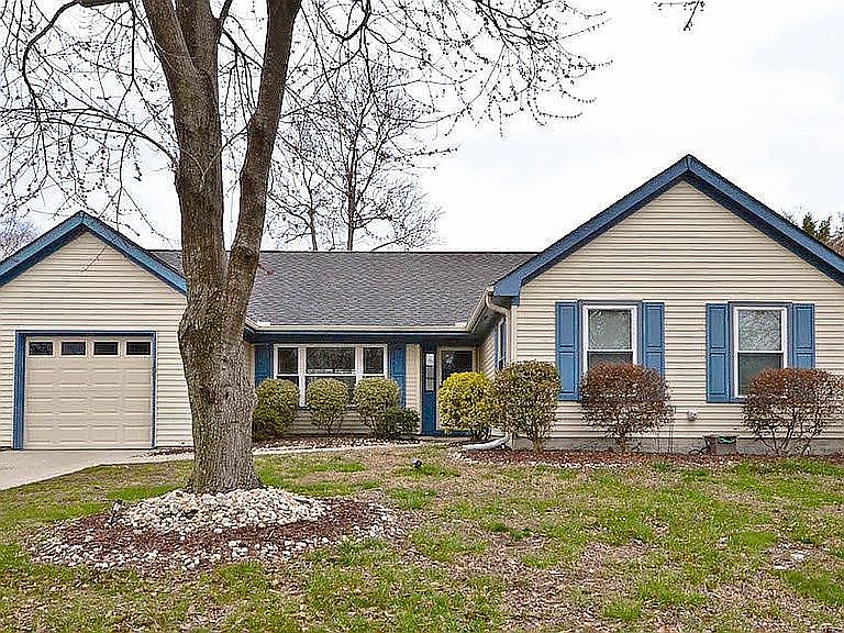1st image of 2657 Bernadotte St