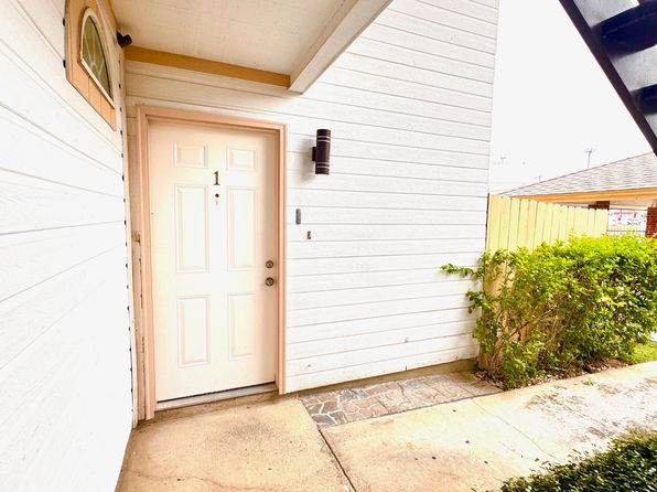 1205 International Blvd APT 1, Laredo, TX 78045