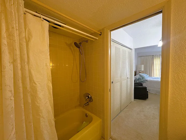 21300 Brinson Ave #113 — Photo 21