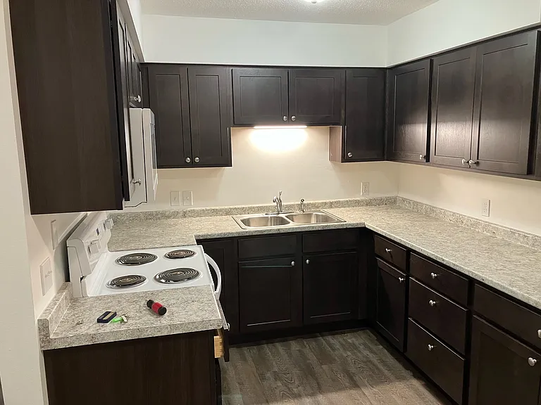 1009 W 8th St #6 — Photo 5