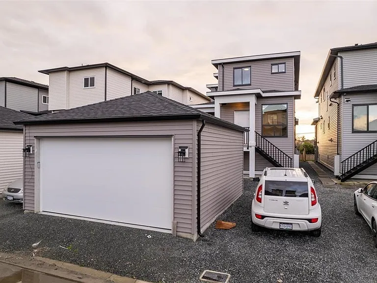 229 Jardine St — Photo 2