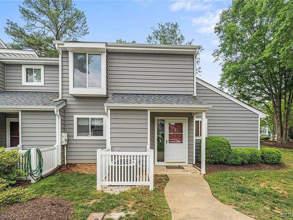 1st image of 1301 Sycamore Square Dr