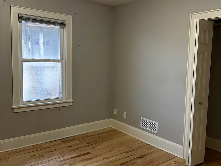 2419 4th St NE #2 — Photo 11