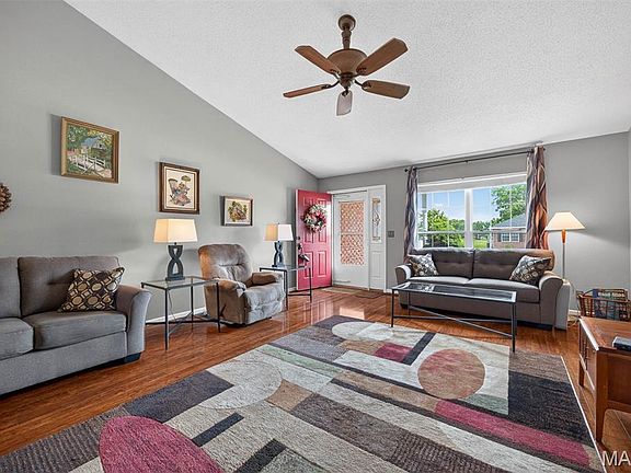5th image of 50 Willow Ln