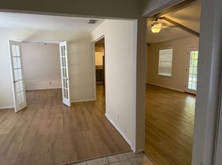 5214 King George Dr, San Antonio, TX 78229