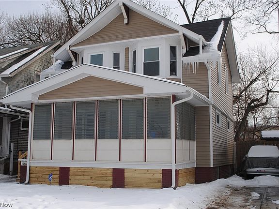 3rd image of 15208 Elderwood Ave