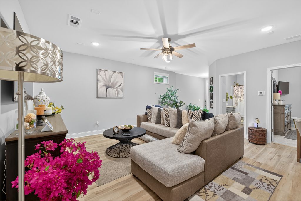 next background image