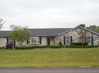 84 Valleyview Dr, Fisherville, KY 40023