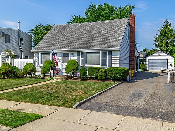 2nd image of 190 Cottage Boulevard