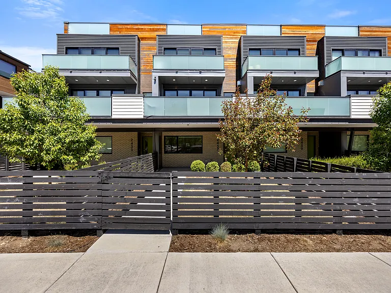 2457 Walnut St — Photo 42