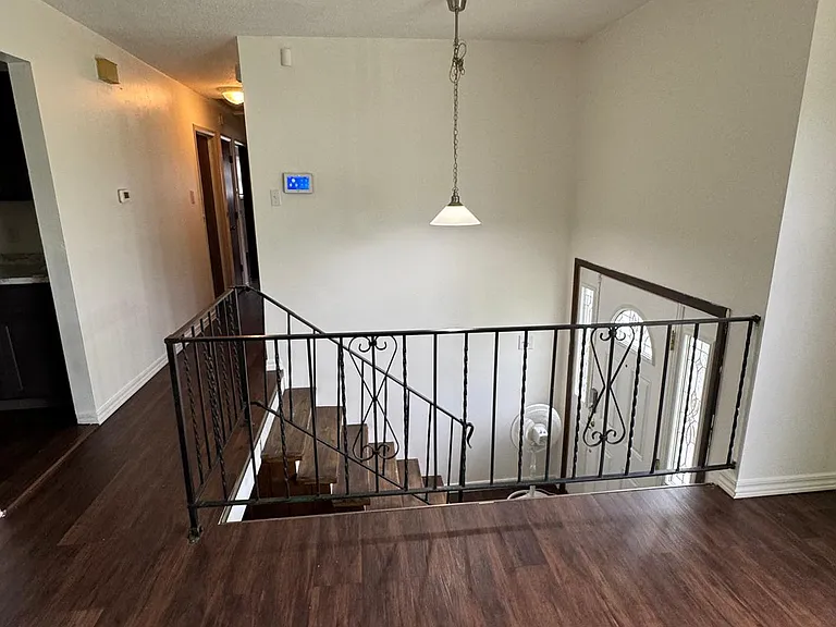 304 Rebecca Dr — Photo 5
