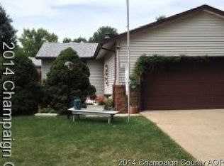 3109 Chatham Dr, Urbana, IL 61802
