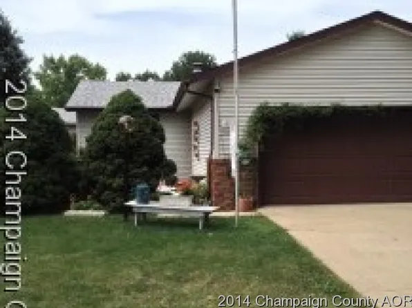 3109 Chatham Dr, Urbana, IL 61802