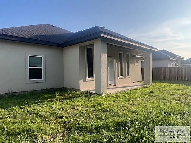 9206 Empress Ln — Photo 24