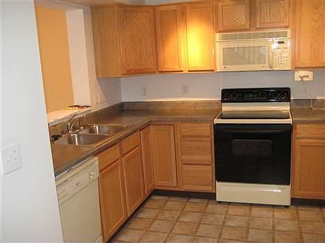 3rd image of 4090 Fieldsedge Dr