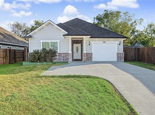 1208 W Martin Luther King Jr St, Bryan, TX 77803