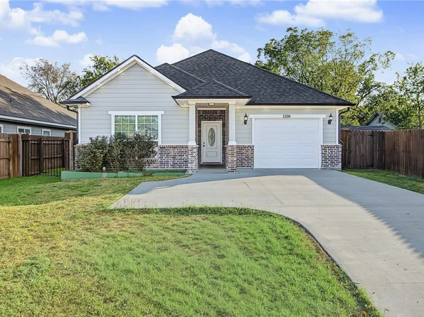 1208 W Martin Luther King Jr St, Bryan, TX 77803