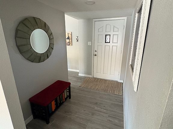 3rd image of 3215 E Delcoa Dr