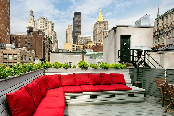 Sold by Maltz Auctions Inc | media 1
