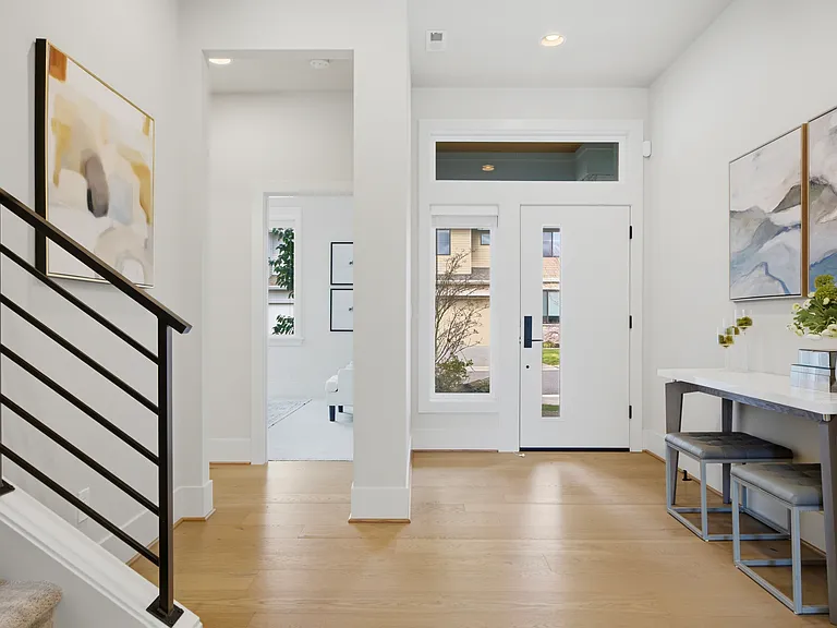 23623 SE 35th Ct — Photo 2