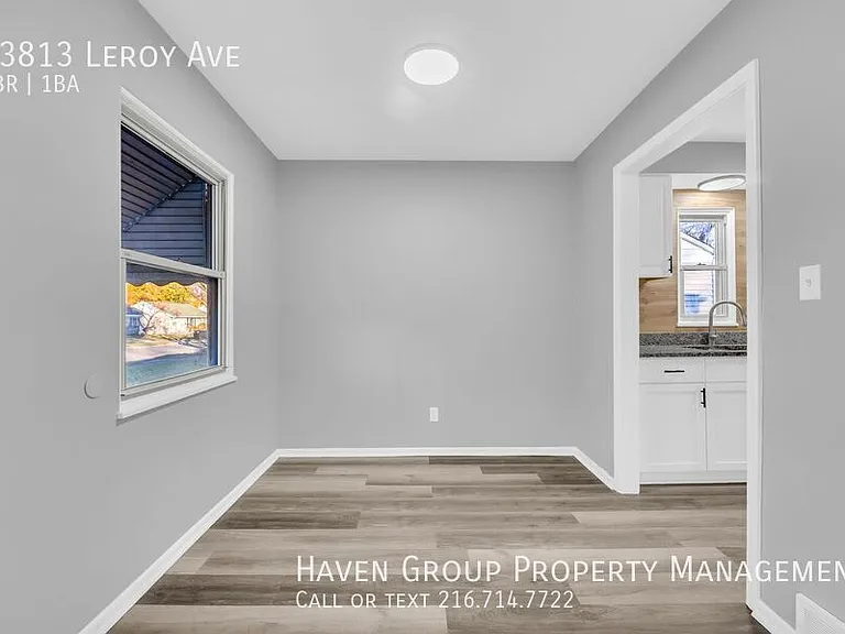 13813 Leroy Ave — Photo 7