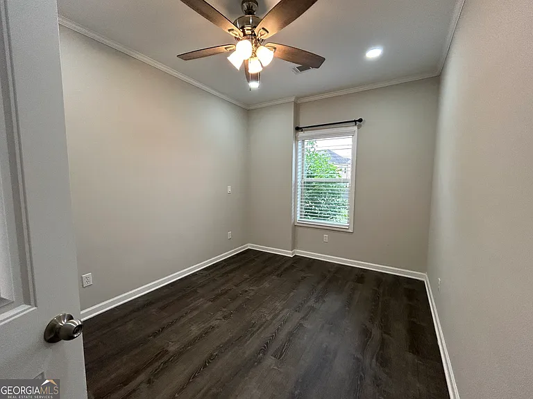 2940 Furlong Ct — Photo 27