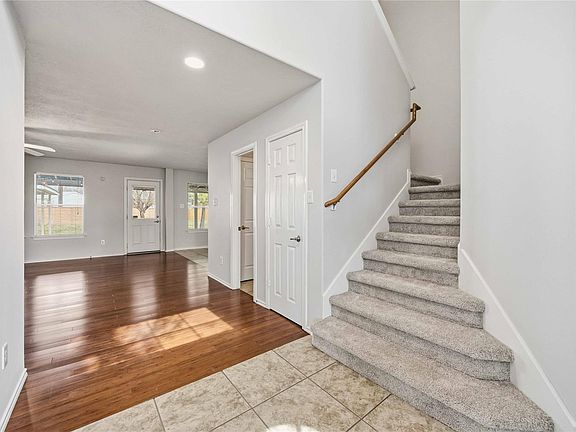 4th image of 5502 Bowles Ct