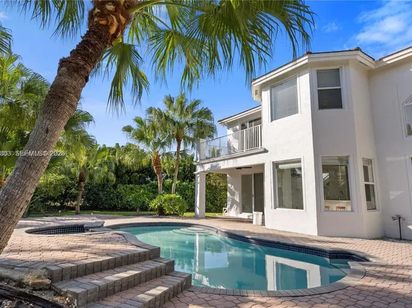 16449 SW 84th Pl, Palmetto Bay, FL 33157