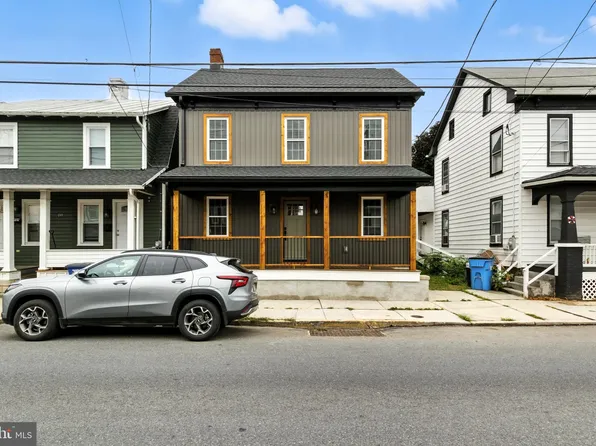 153 E King St, Littlestown, PA 17340