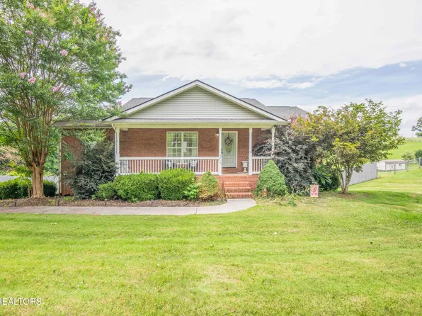 4215 Wildwood Rd, Maryville, TN 37804