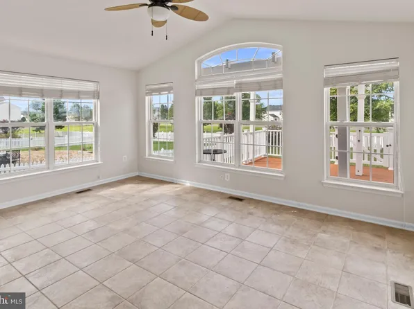 5408 Joshua Tree Cir, Fredericksburg, VA 22407