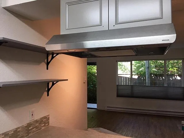 7427 NE 6th Ave — Photo 12