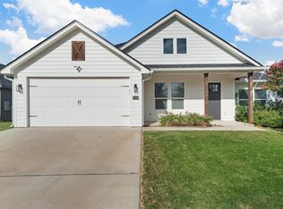 136 Swan Lake Dr, Waco, TX 76710