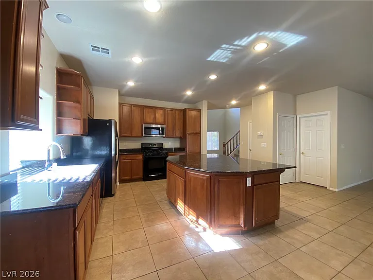 5980 Fidenza Ave — Photo 11