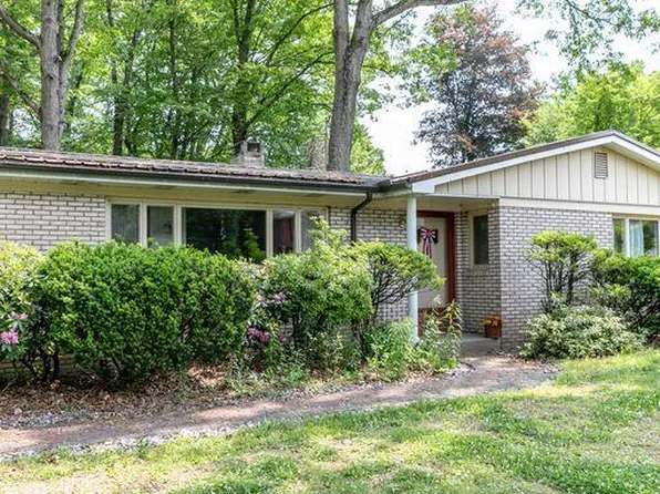 123 W Pauline Dr, Clearfield, PA 16830