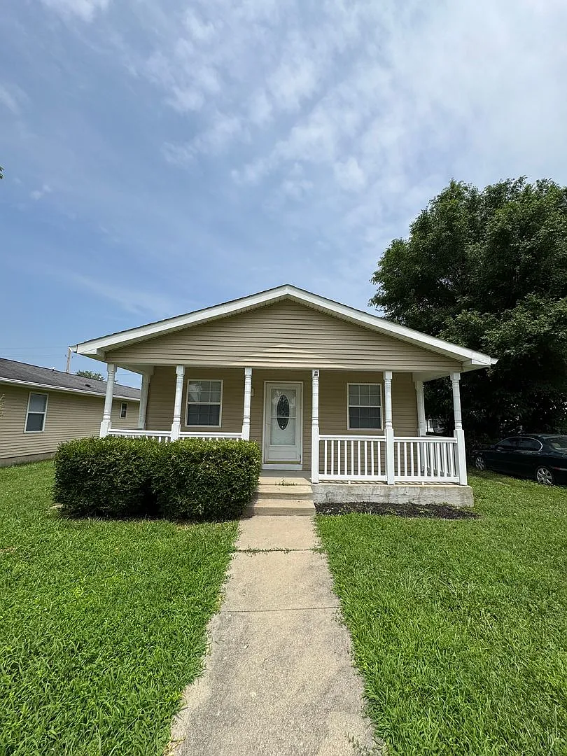 Perry Twp - 3 bedroom home — Photo 1