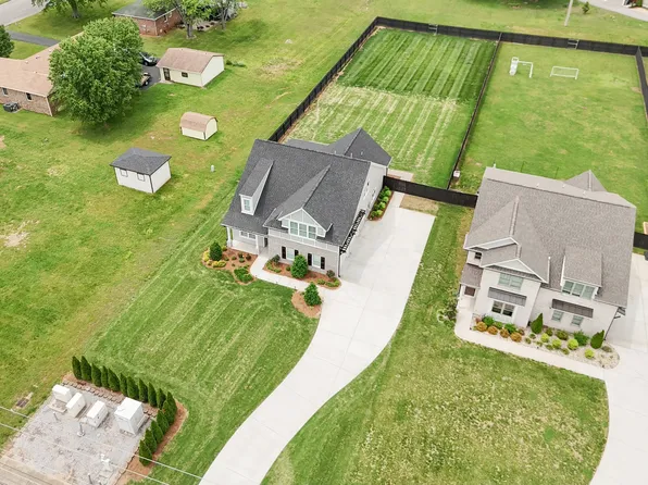 2207 Sulphur Springs Rd, Murfreesboro, TN 37129