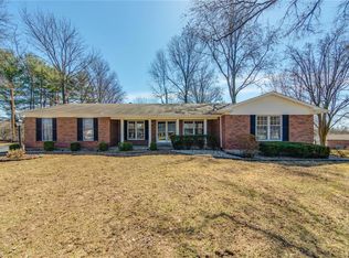 9806 Chatsworth Dr, Saint Louis, MO