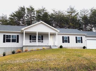 150 Country Club Dr, Cross Junction, VA 22625