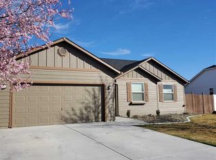 6050 Kona Dr, West Richland, WA 99353