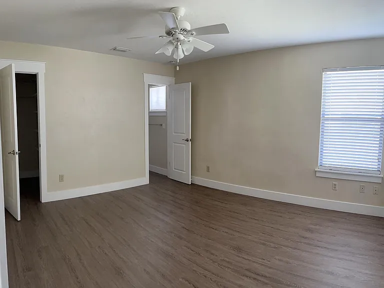2320 Ironstone Dr E — Photo 12