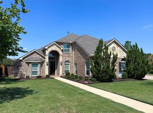 504 Oak Forest Ct, Kennedale, TX 76060