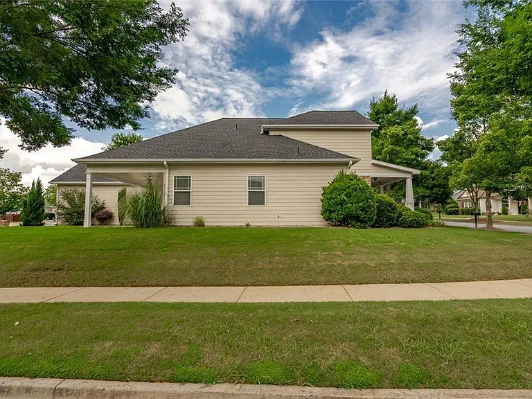 210 Harmony Lake Dr — Photo 29