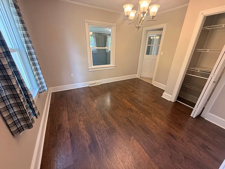 211 Hagan St — Photo 15