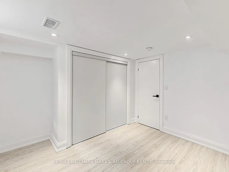 103 Ruggles Ave #BASEMENT — Photo 12