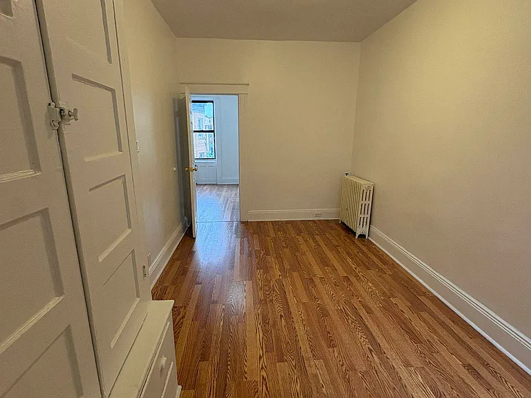 1670 Putnam Ave #3L — Photo 6