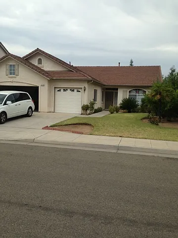 2478 Hanson Ave photo 1